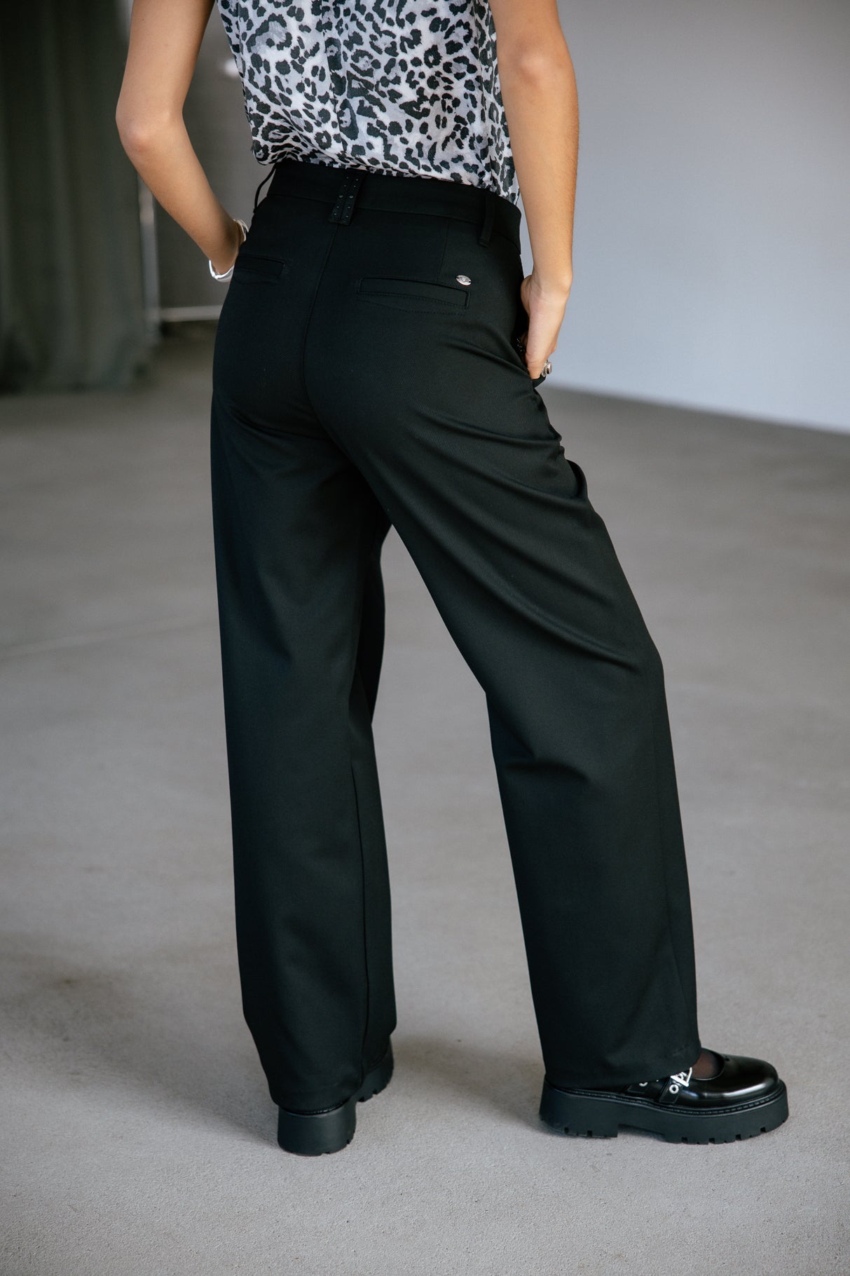 Pantalon portefeuille Femme Cassie Evenos black | Freeman T. Porter