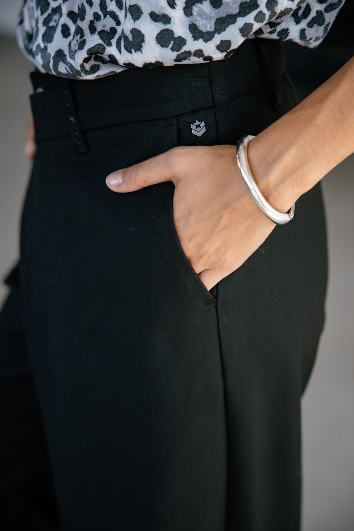 Pantalon portefeuille Femme Cassie Evenos black | Freeman T. Porter
