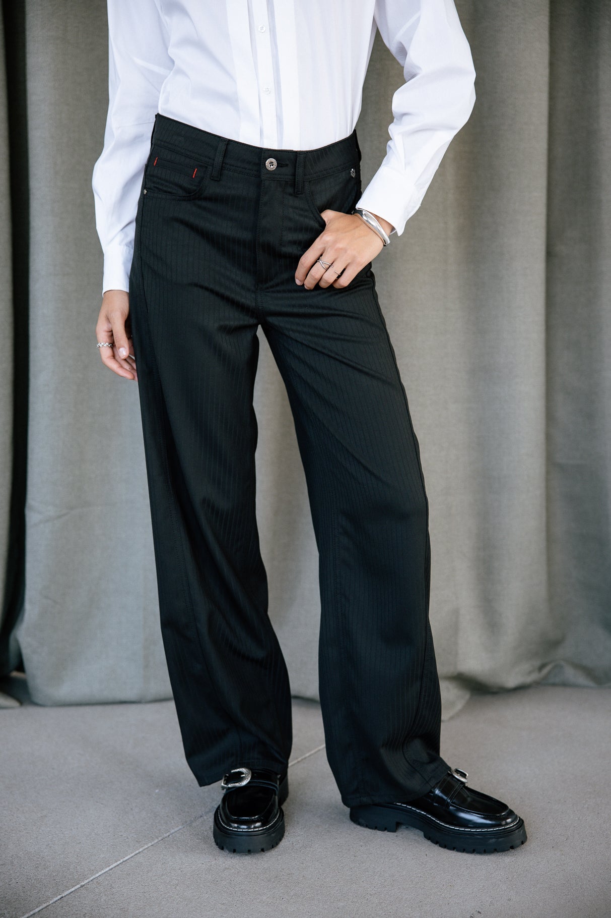 Jeans balloon leg Femme Nettie Crown black | Freeman T. Porter