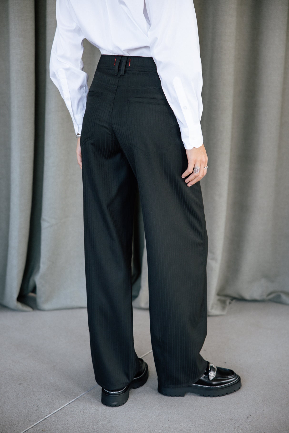 Jeans balloon leg Frau Nettie Crown black | Freeman T. Porter