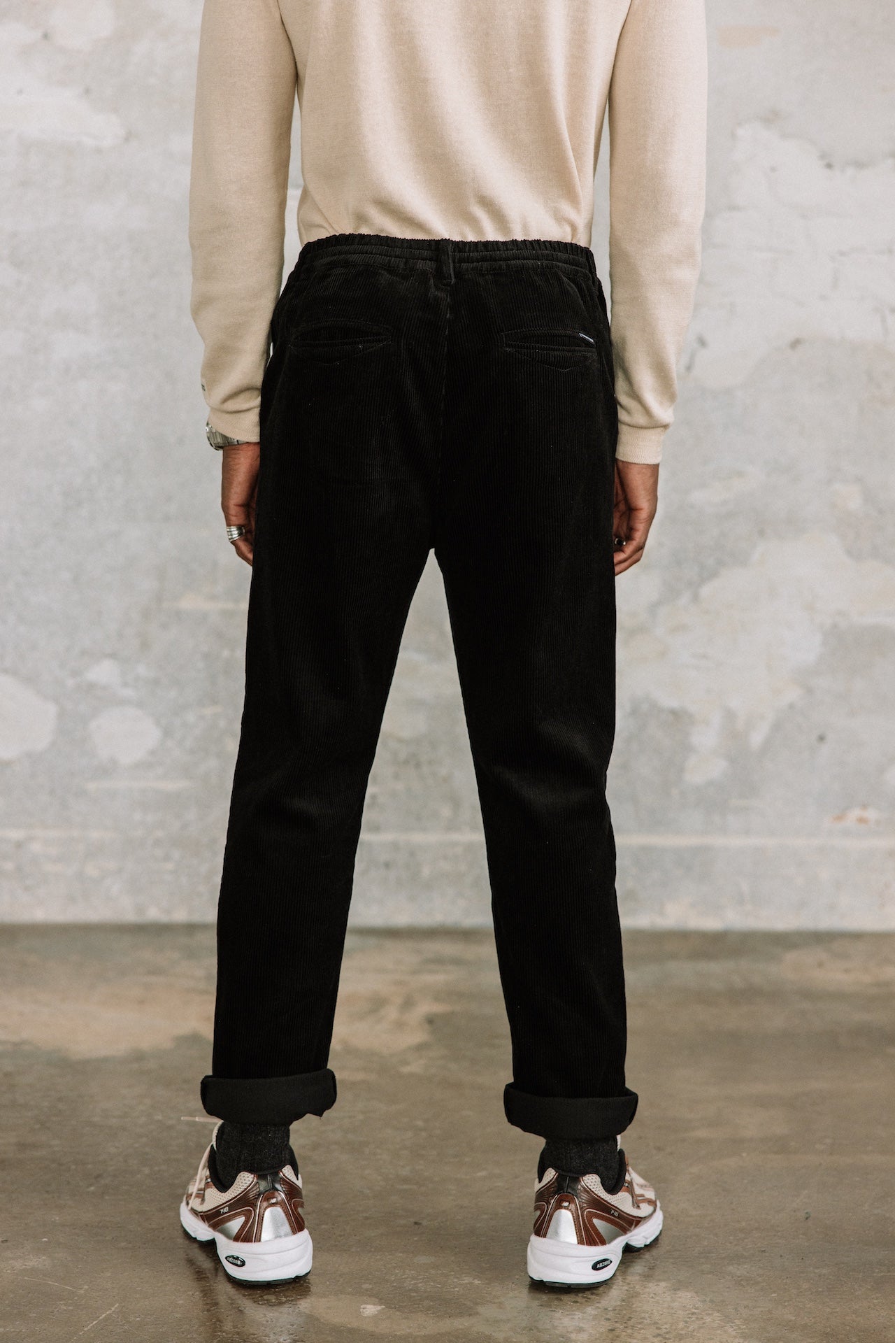 Pantalon relax Mann Derek Corduroy black | Freeman T. Porter