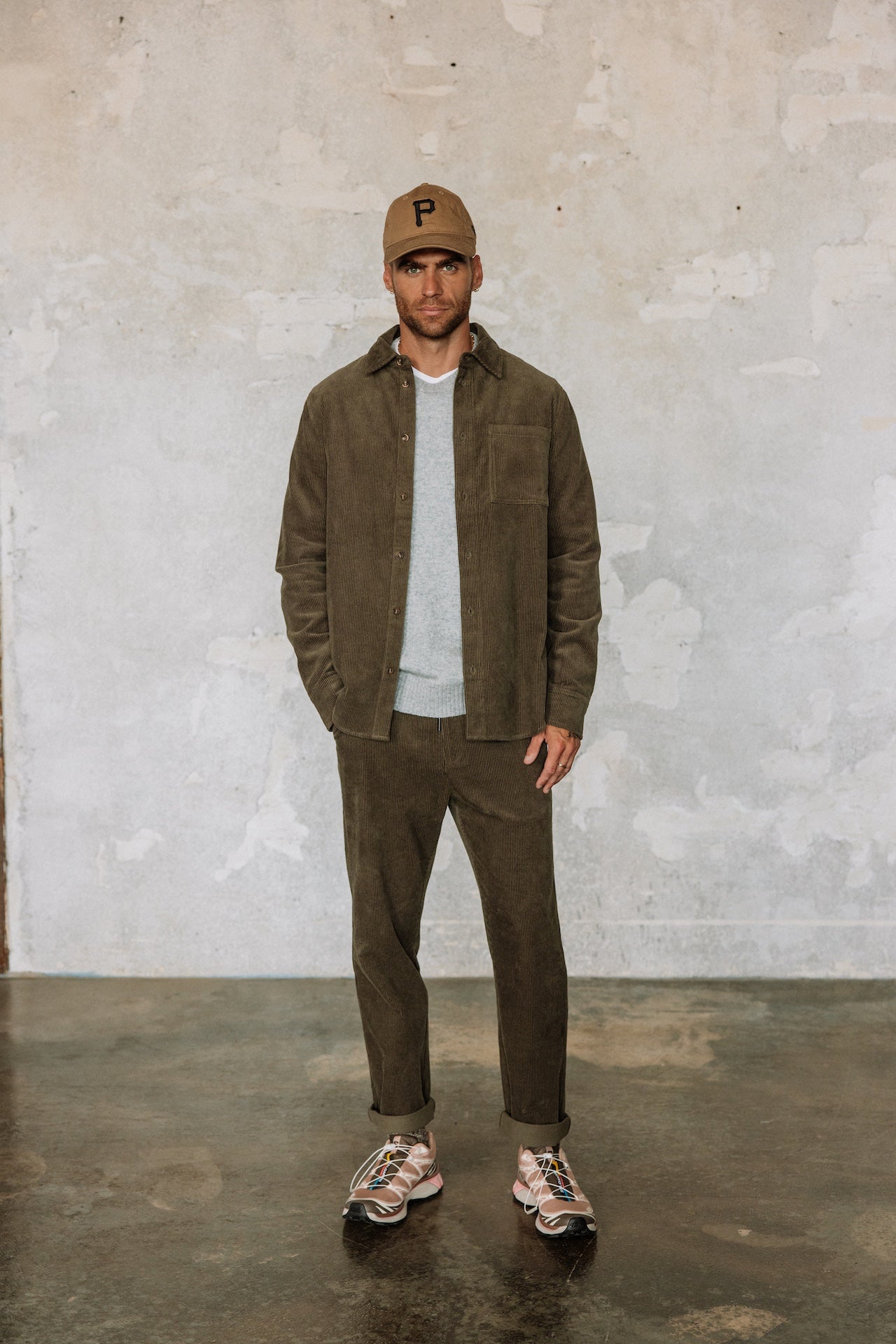 Pantalon relax Hombres Derek Corduroy olive night | Freeman T. Porter