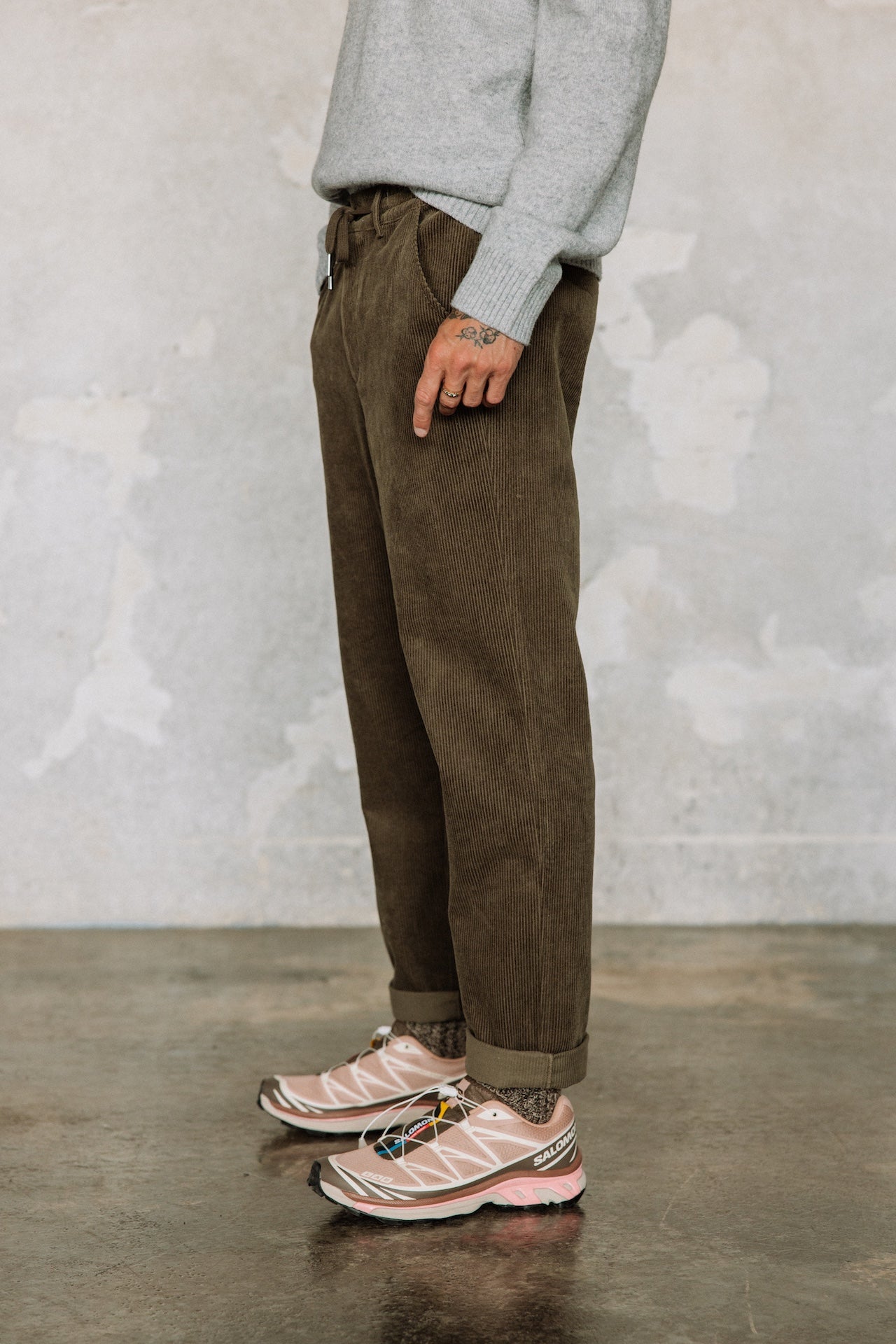 Pantalon relax Hombres Derek Corduroy olive night | Freeman T. Porter