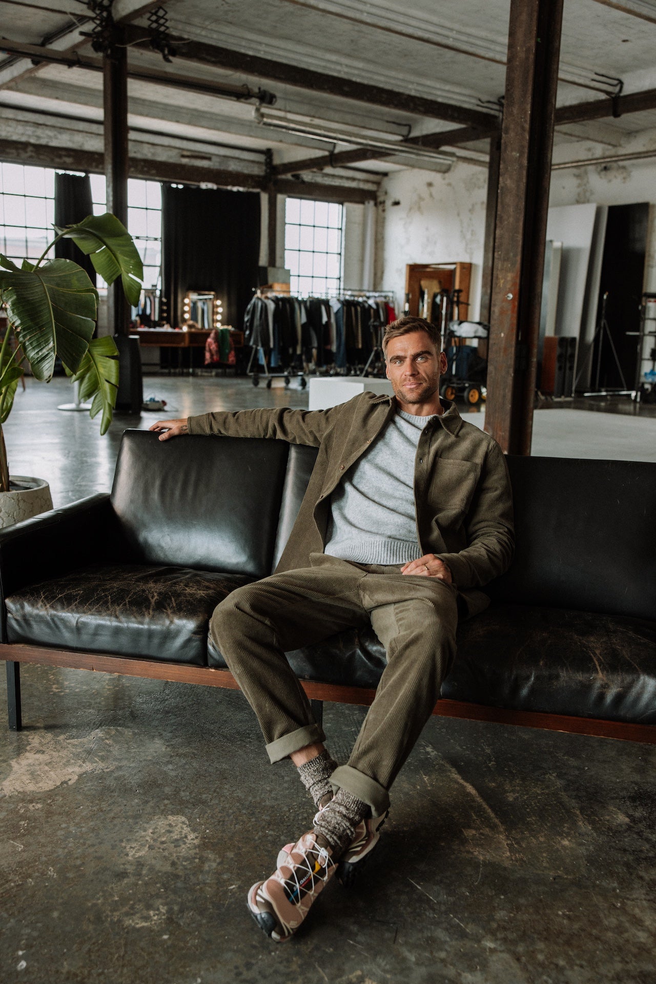 Pantalon relax Hombres Derek Corduroy olive night | Freeman T. Porter
