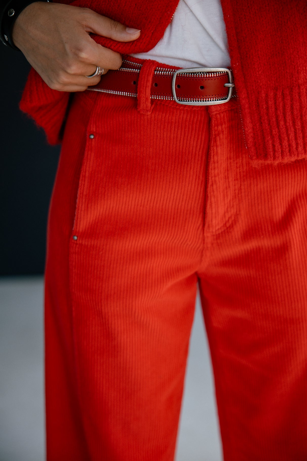 Pantalon en velours Mujer Rosalia Veluto goji berry | Freeman T. Porter