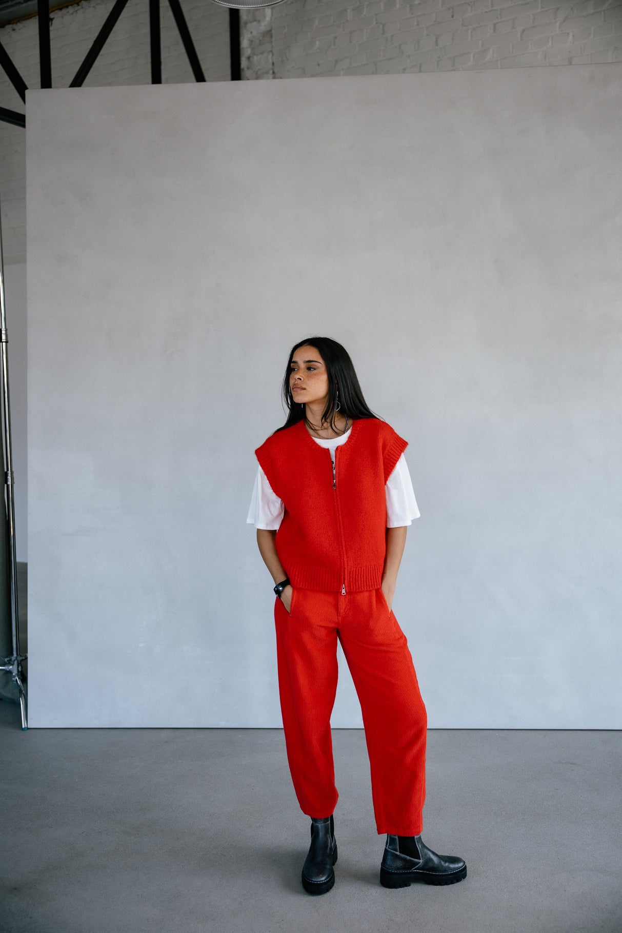 Pantalon en velours Mujer Rosalia Veluto goji berry | Freeman T. Porter