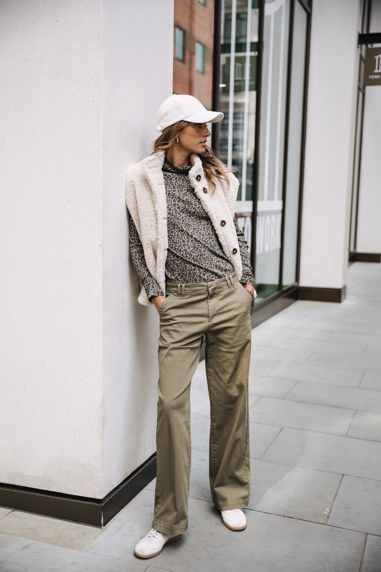 Pantalon large Femme Nickie Felicita olive night | Freeman T. Porter