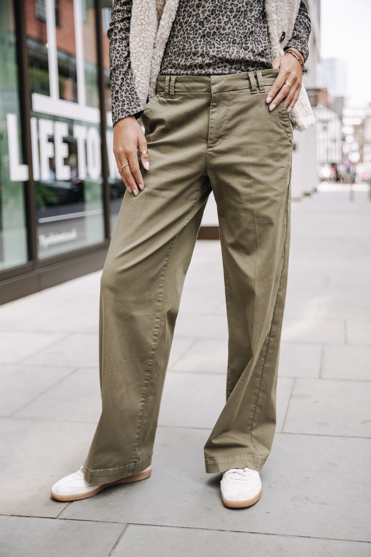 Pantalon large Femme Nickie Felicita olive night | Freeman T. Porter