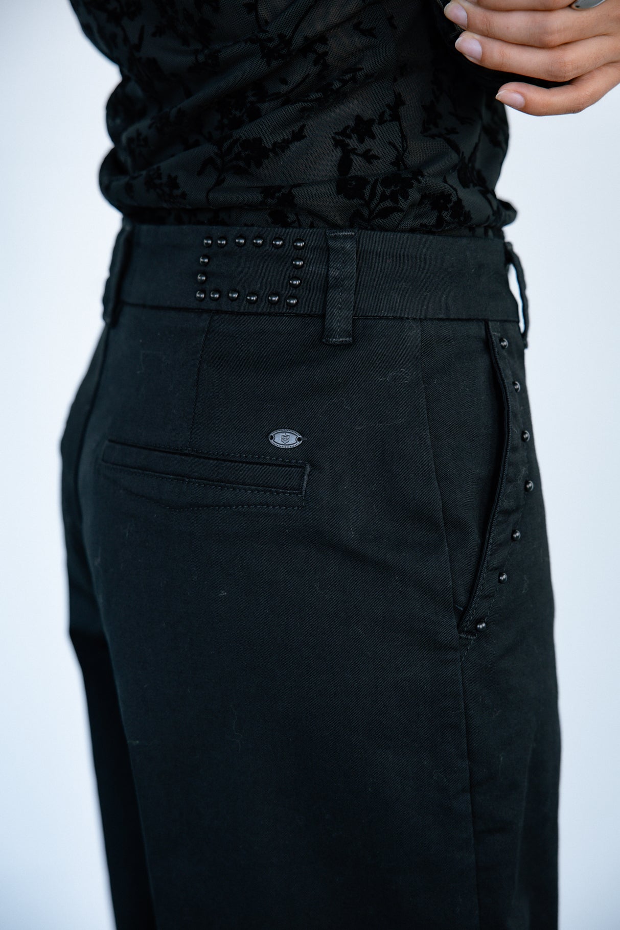 Weite Hose Frau Nickie Studs Felicita black | Freeman T. Porter