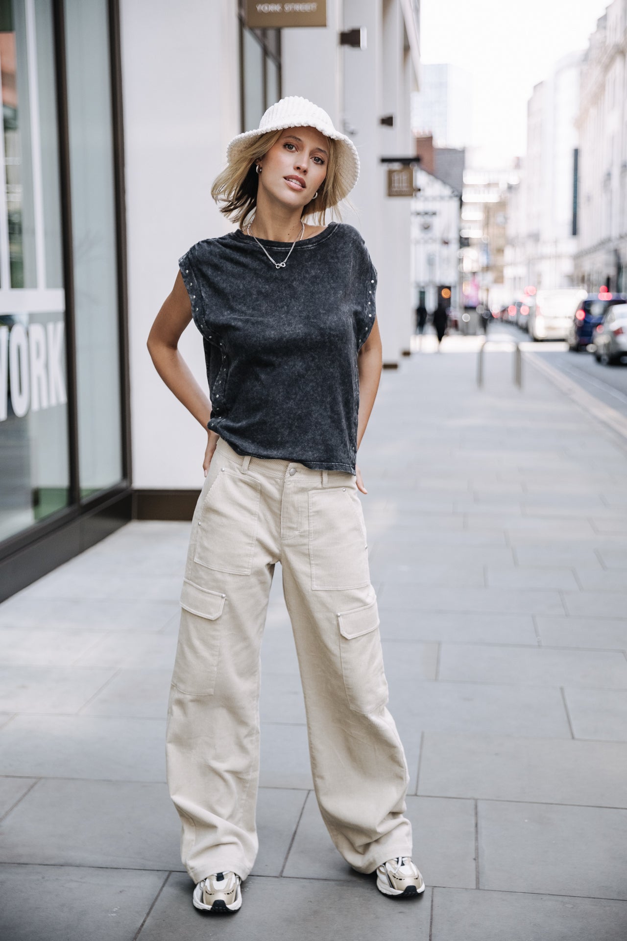 Pantalon cargo large Femme Moxie Corduroy abbey stone | Freeman T. Porter