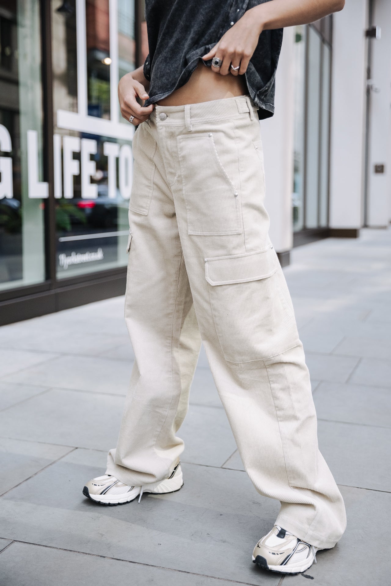 Pantalon cargo large Femme Moxie Corduroy abbey stone | Freeman T. Porter