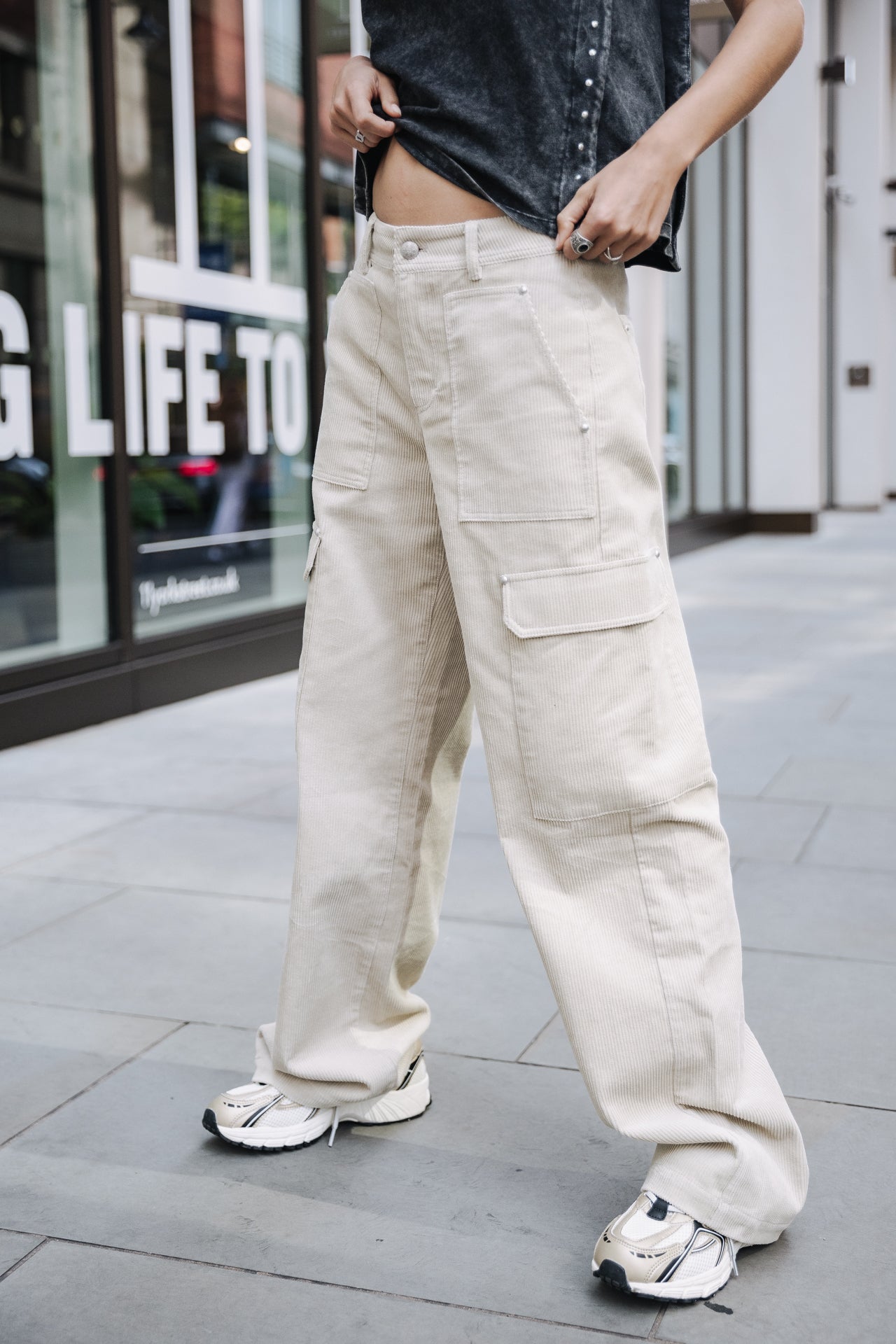 Pantalon cargo large Femme Moxie Corduroy abbey stone | Freeman T. Porter