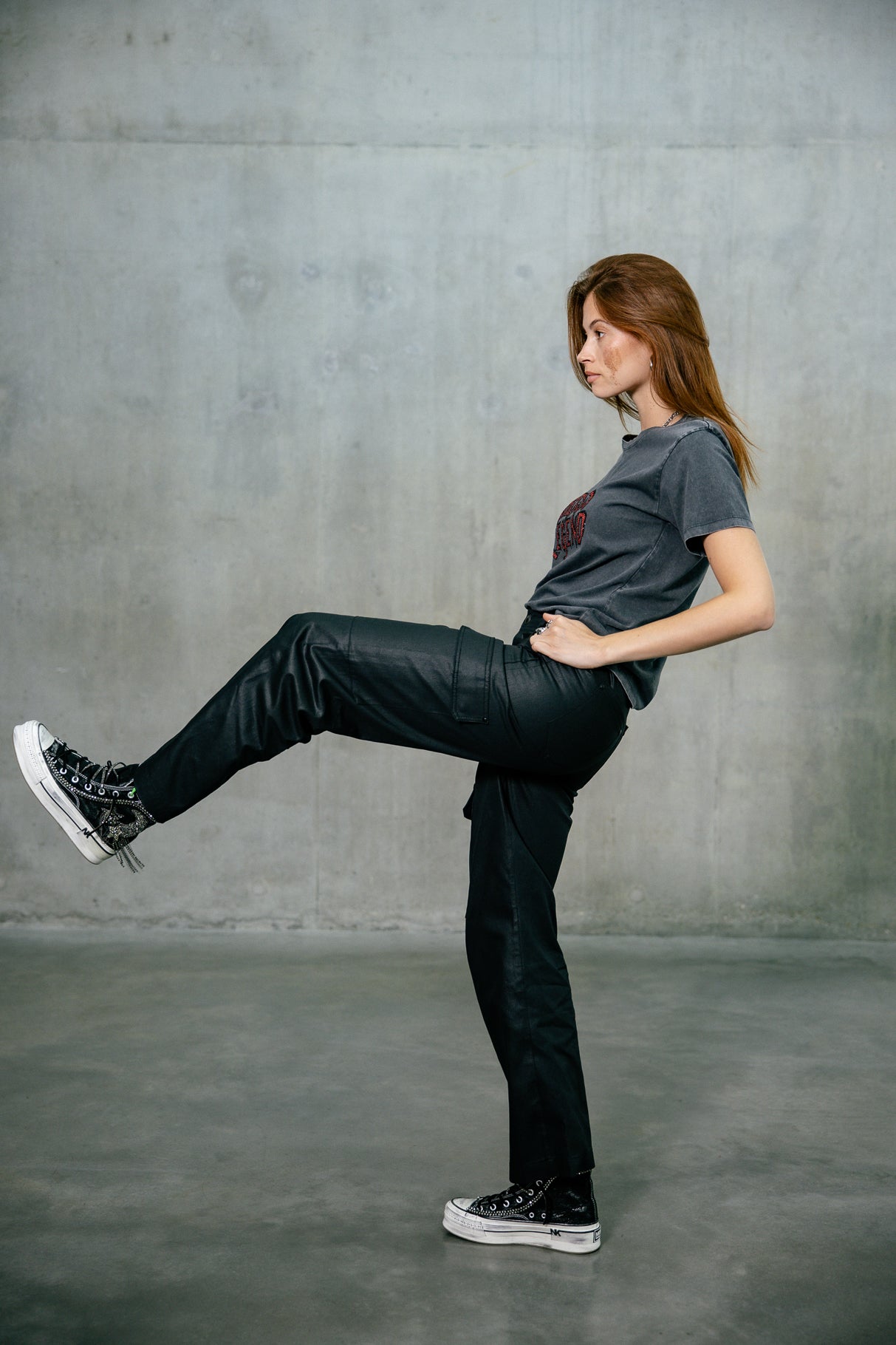 Pantalon cargo large Frau Moxie Coated black | Freeman T. Porter