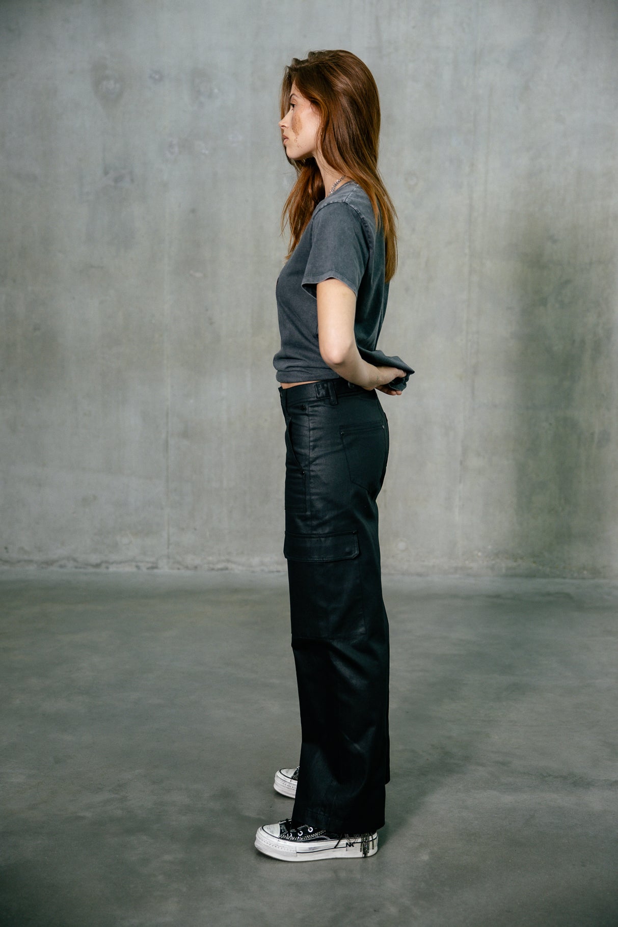 Pantalon cargo large Frau Moxie Coated black | Freeman T. Porter