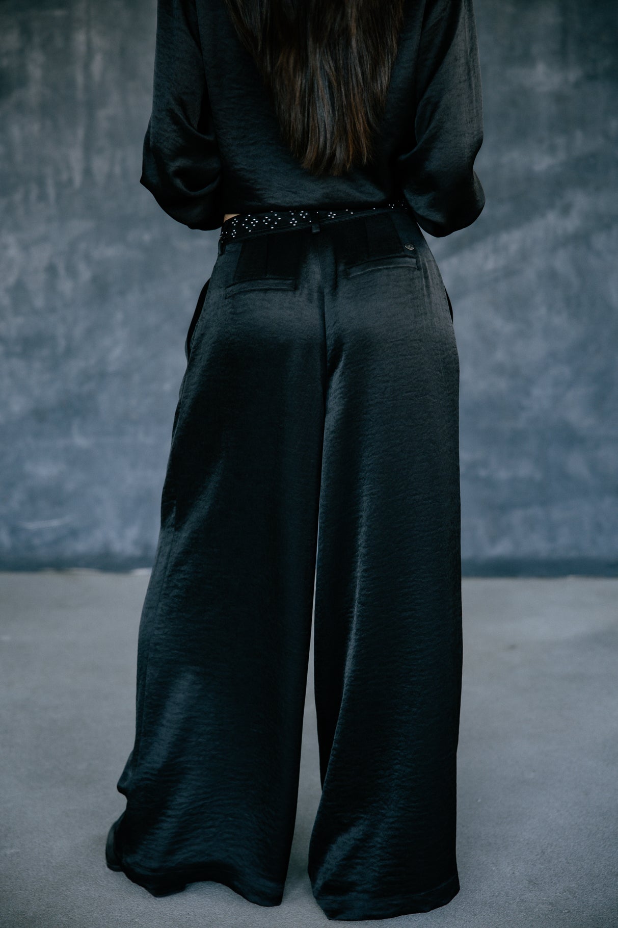 Pantalon large taille haute Frau Paolina Satinado black | Freeman T. Porter