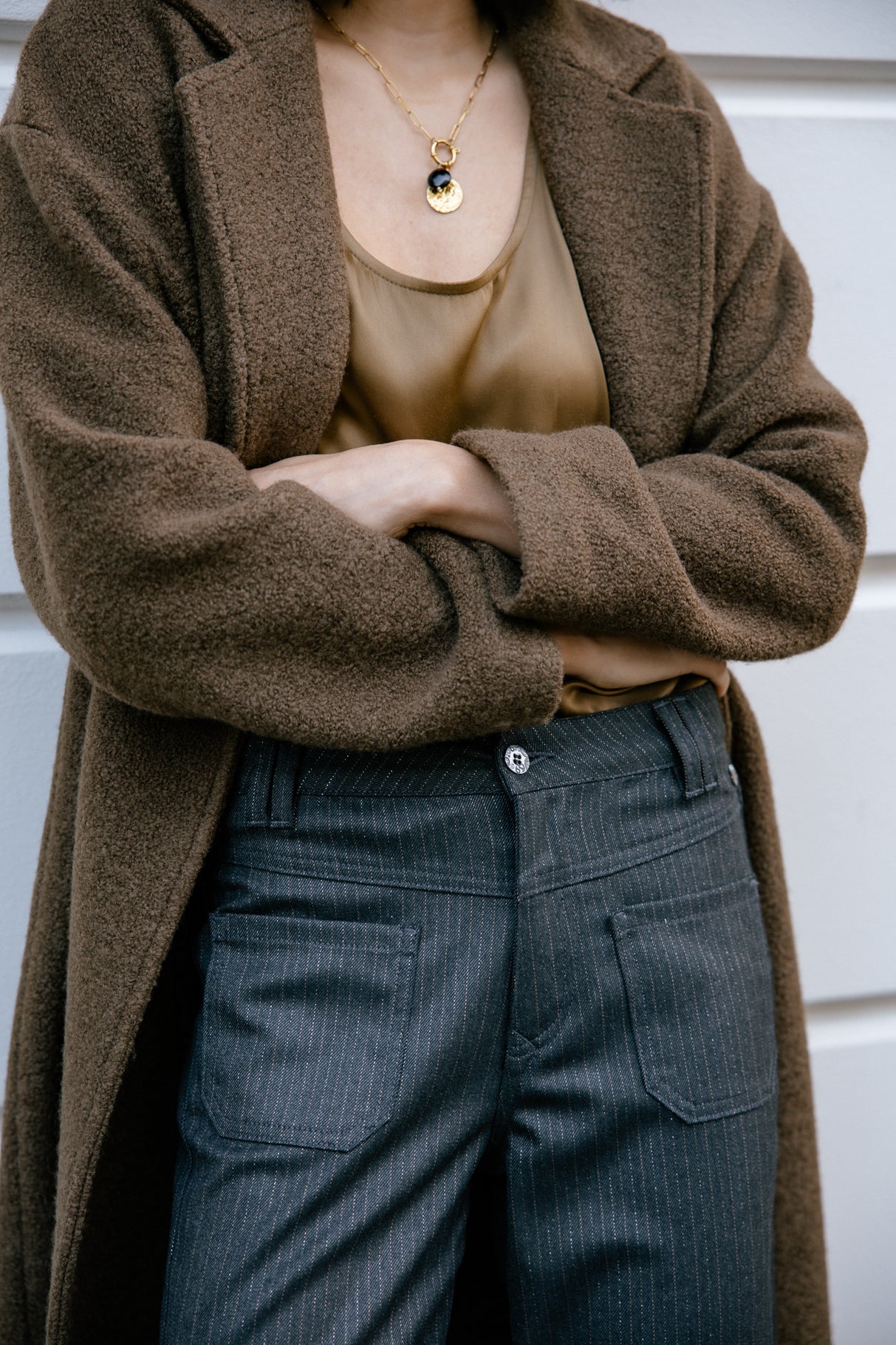 Pantalon cropped large à revers Mujer Alice Dalston dark shadow | Freeman T. Porter