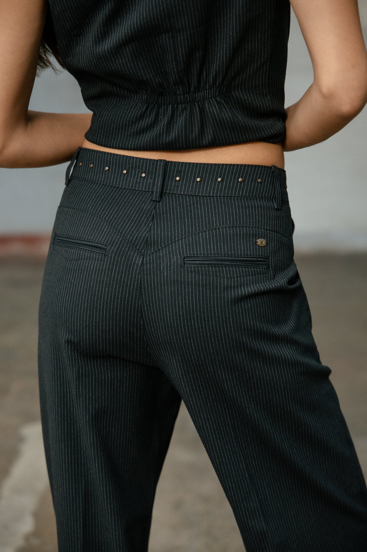 Pantalon large taille haute Femme Sharon Oficina black iris | Freeman T. Porter