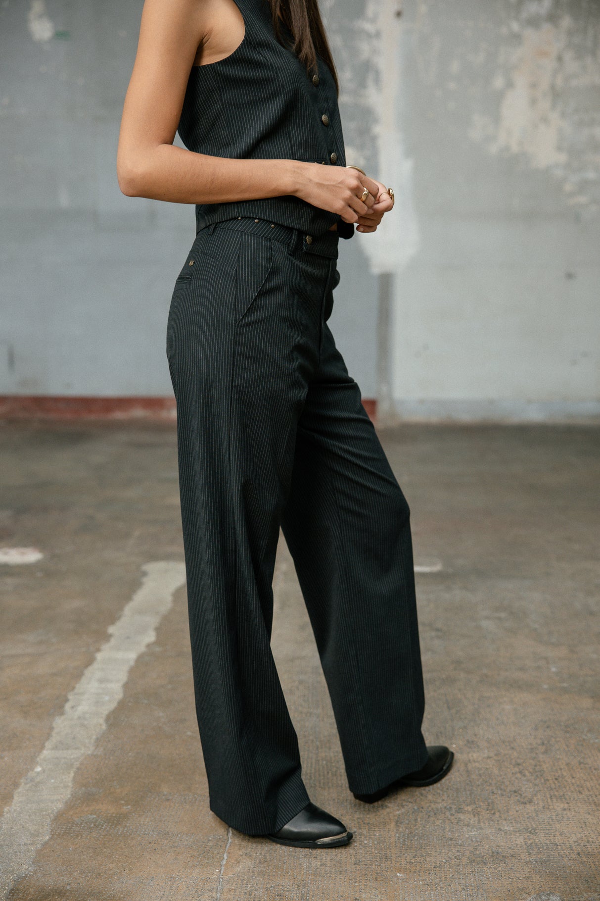Pantalon large taille haute Woman Sharon Oficina black iris | Freeman T. Porter