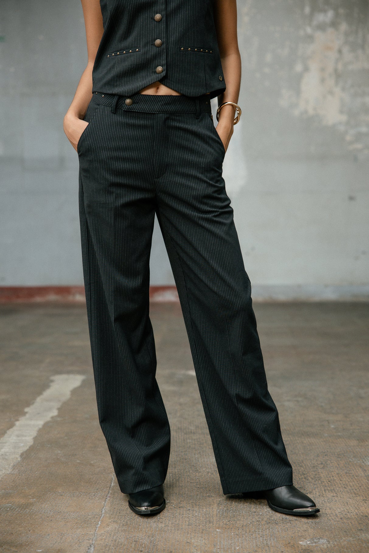 Pantalon large taille haute Woman Sharon Oficina black iris | Freeman T. Porter