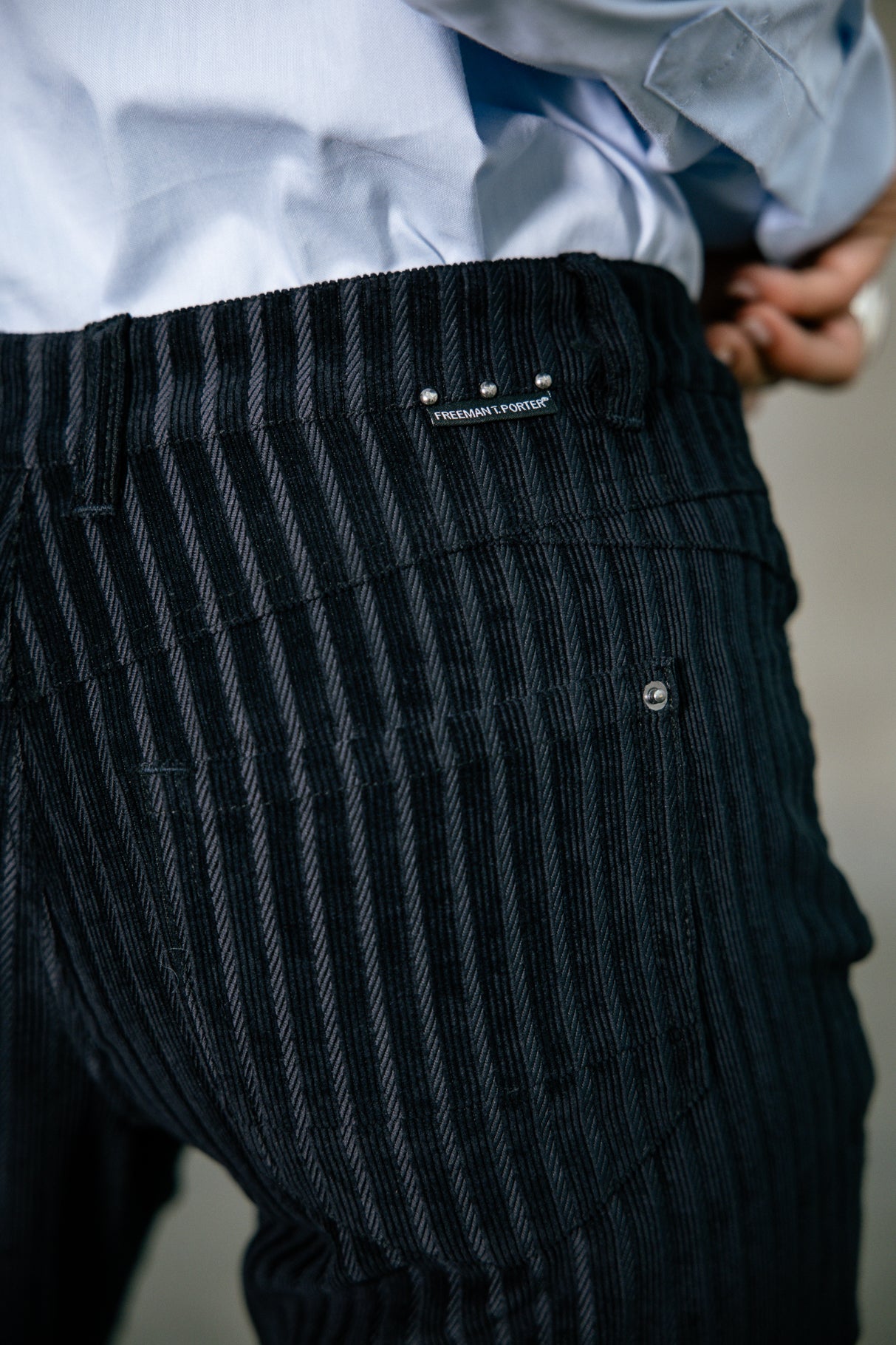 Pantalon cropped Frau Sophy Norwich black | Freeman T. Porter