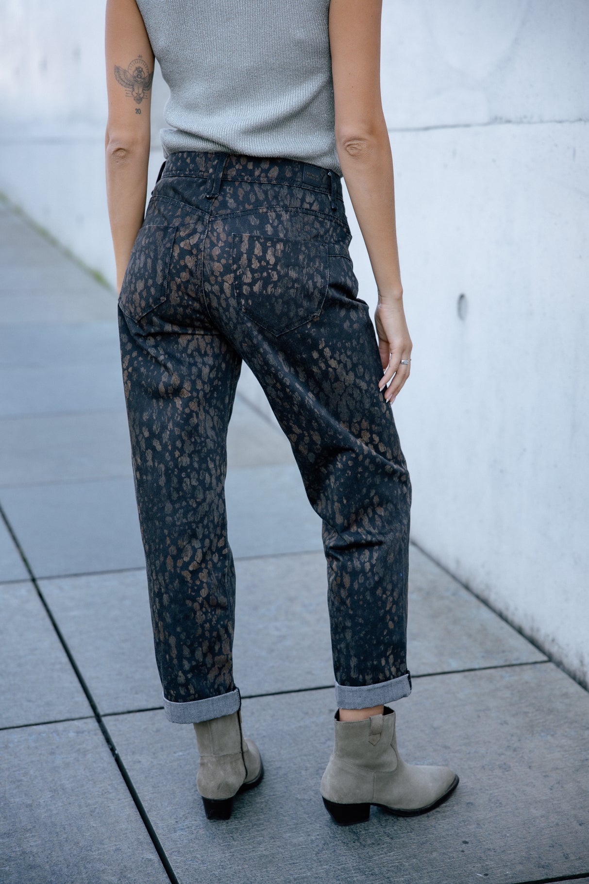 Pantalon cropped boyfriend Frau Timea Volt original | Freeman T. Porter