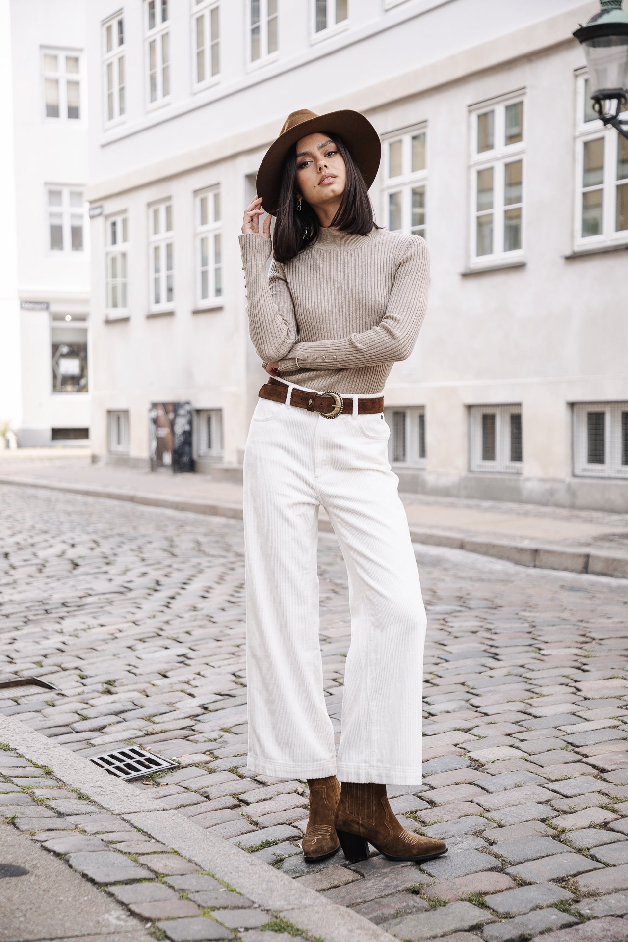 Pantalon velours taille haute Mujer Nylia Veluto egret | Freeman T. Porter