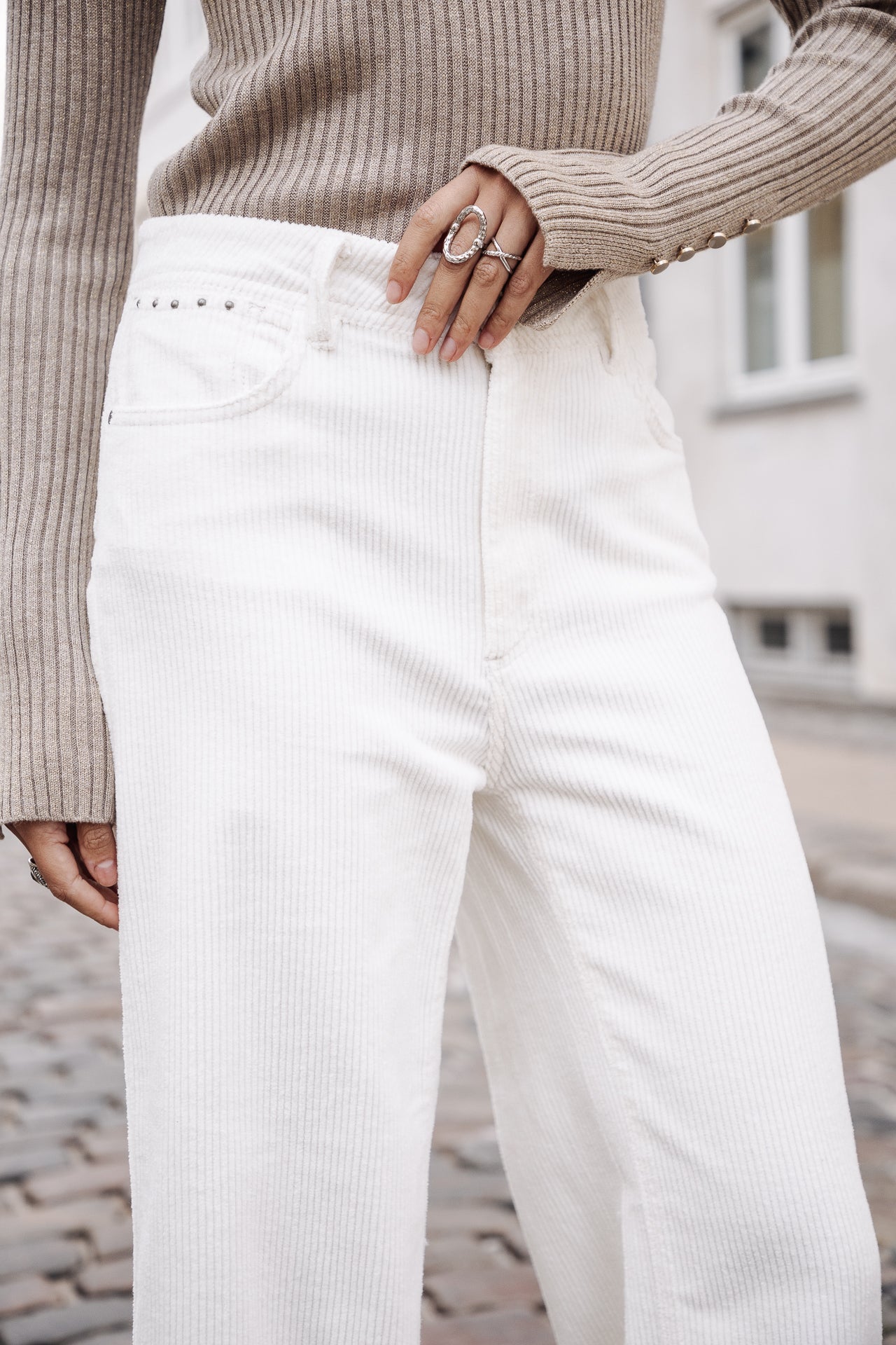 Pantalon velours taille haute Mujer Nylia Veluto egret | Freeman T. Porter
