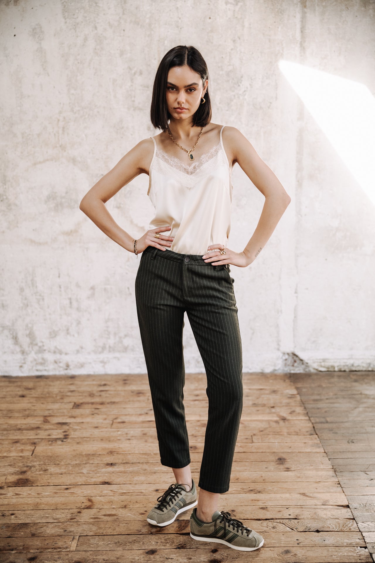 Pantalon city slim Femme Claudia Buren Khaki forest night | Freeman T. Porter