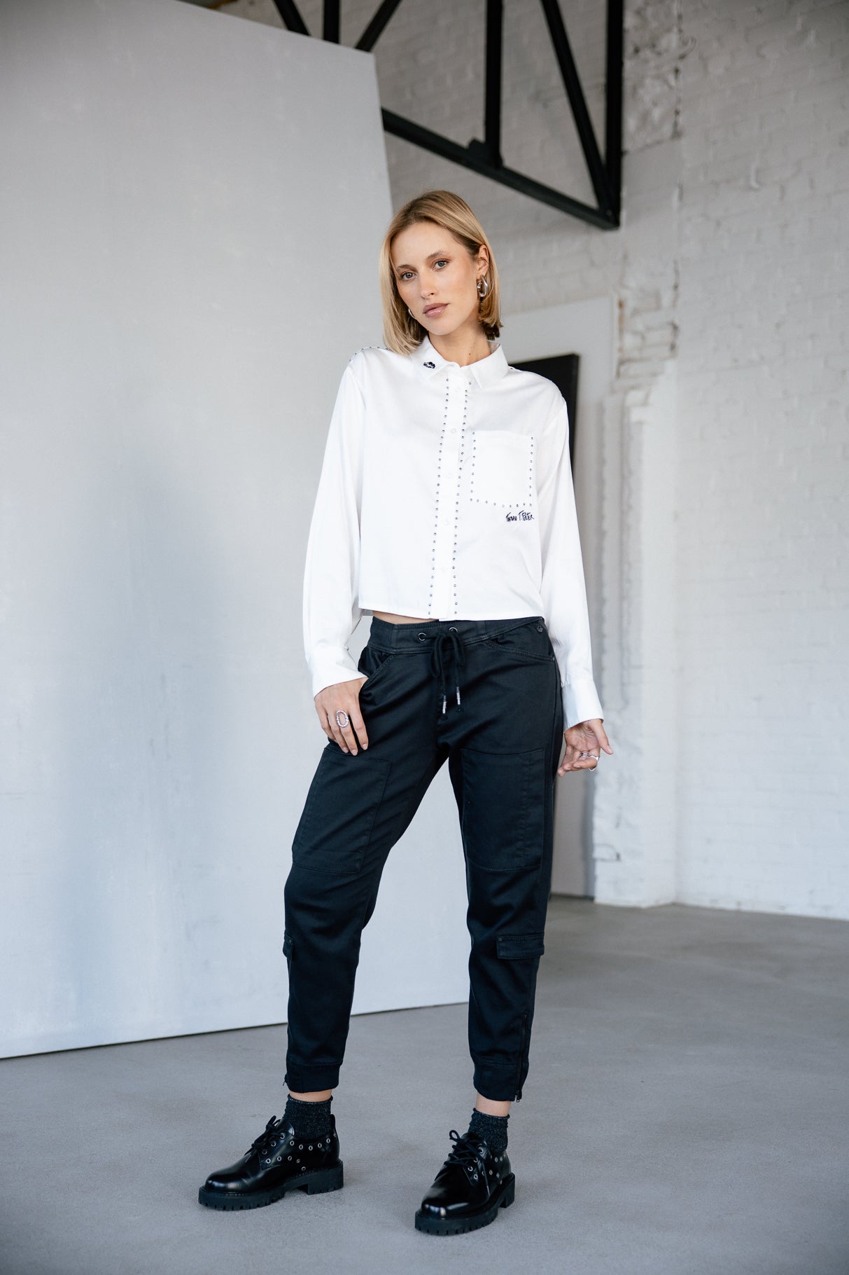 Pantalon cargo Mujer Celine Dobby black | Freeman T. Porter