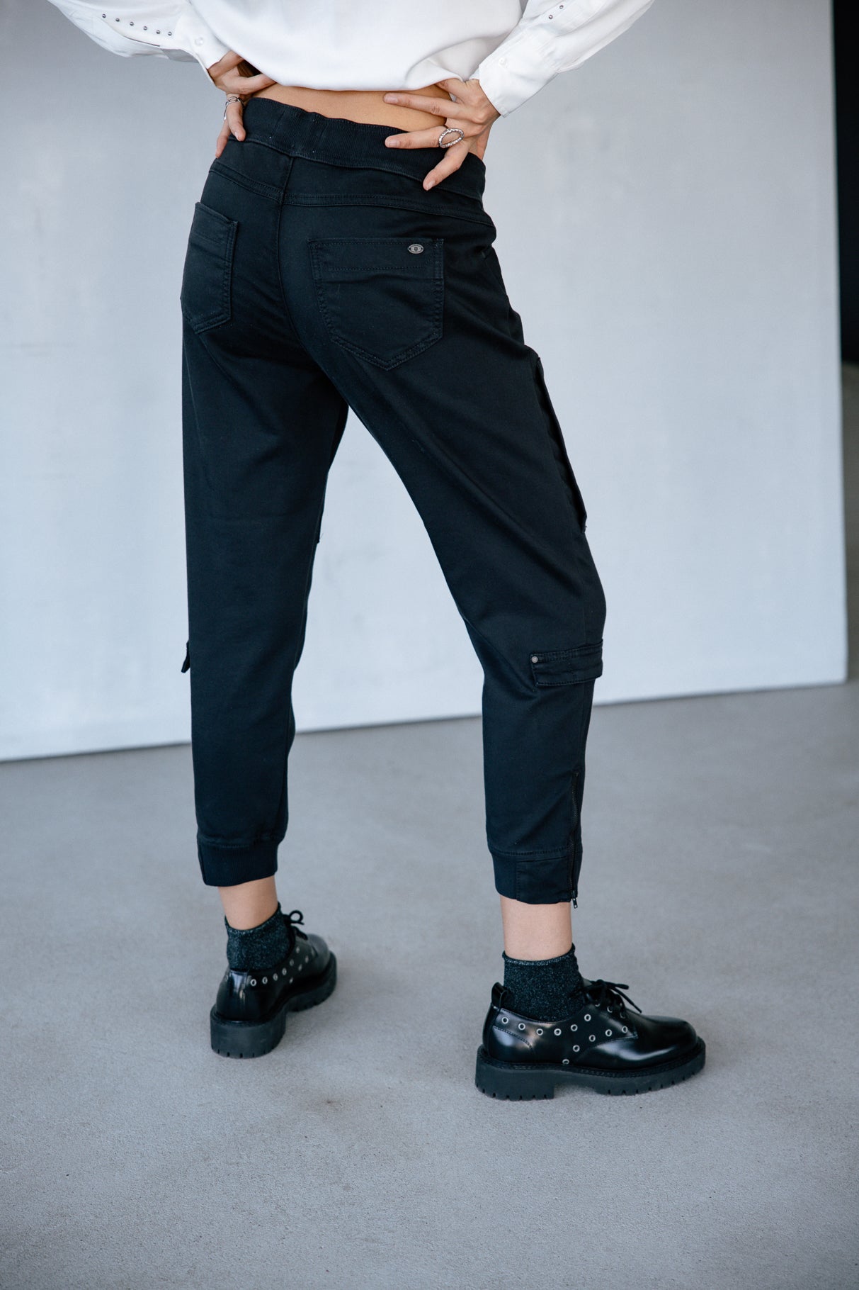 Pantalon cargo Mujer Celine Dobby black | Freeman T. Porter