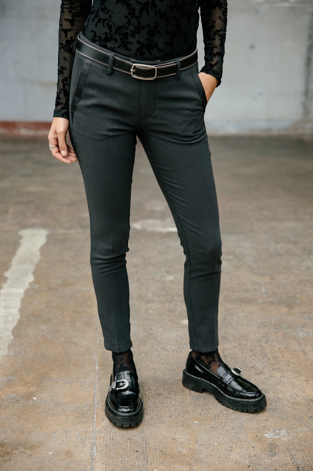 Pantalones súper delgados de la ciudad Mujer Tessa Colish ebony | Freeman T. Porter