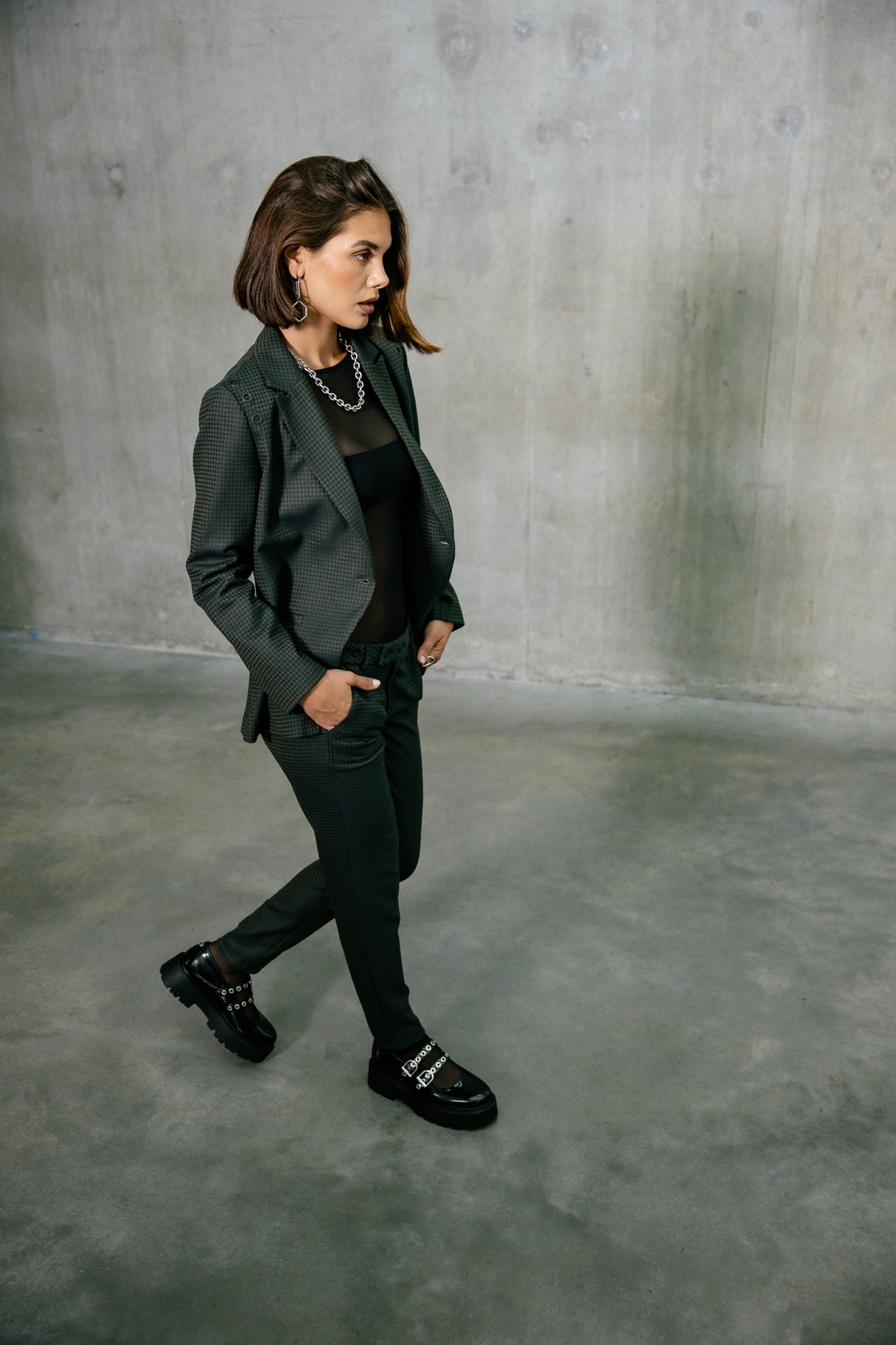 Pantalon city super slim Frau Tessa Lawlands olive night | Freeman T. Porter
