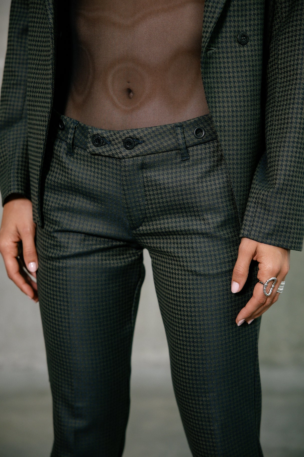 Pantalon city super slim Frau Tessa Lawlands olive night | Freeman T. Porter