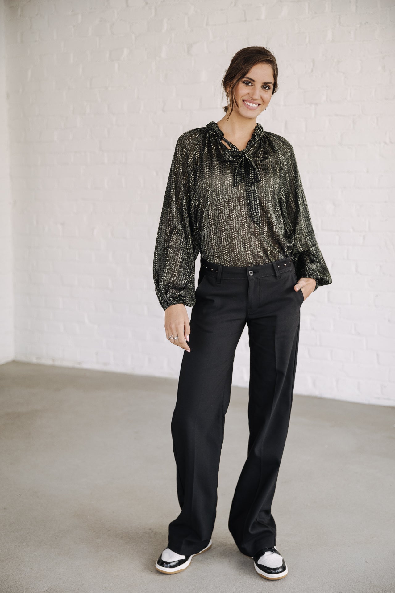 Pantalon large taille basse Femme Agatha Polyneo Studs black | Freeman T. Porter