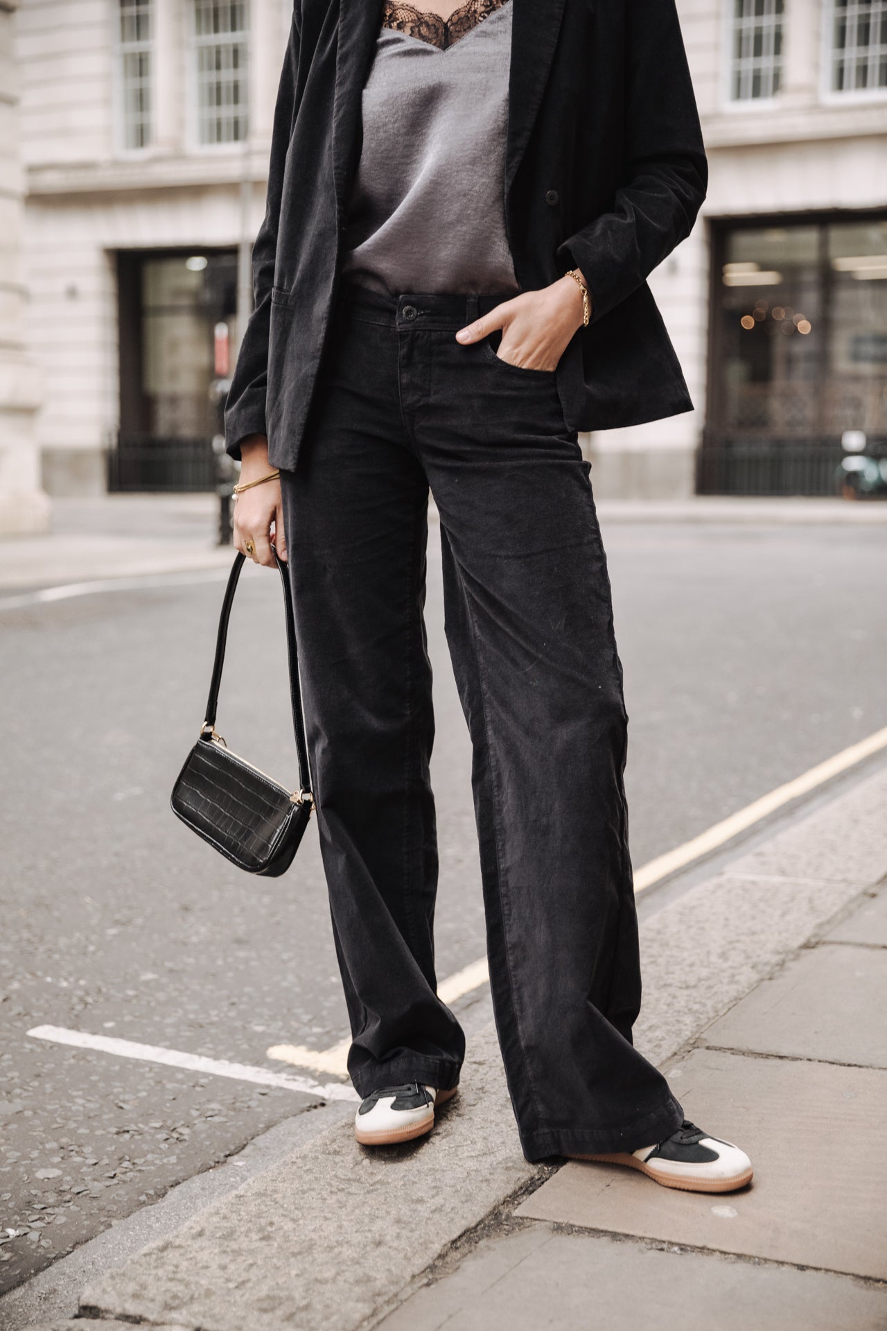 Pantalon large taille basse Femme Agatha Velvet black | Freeman T. Porter