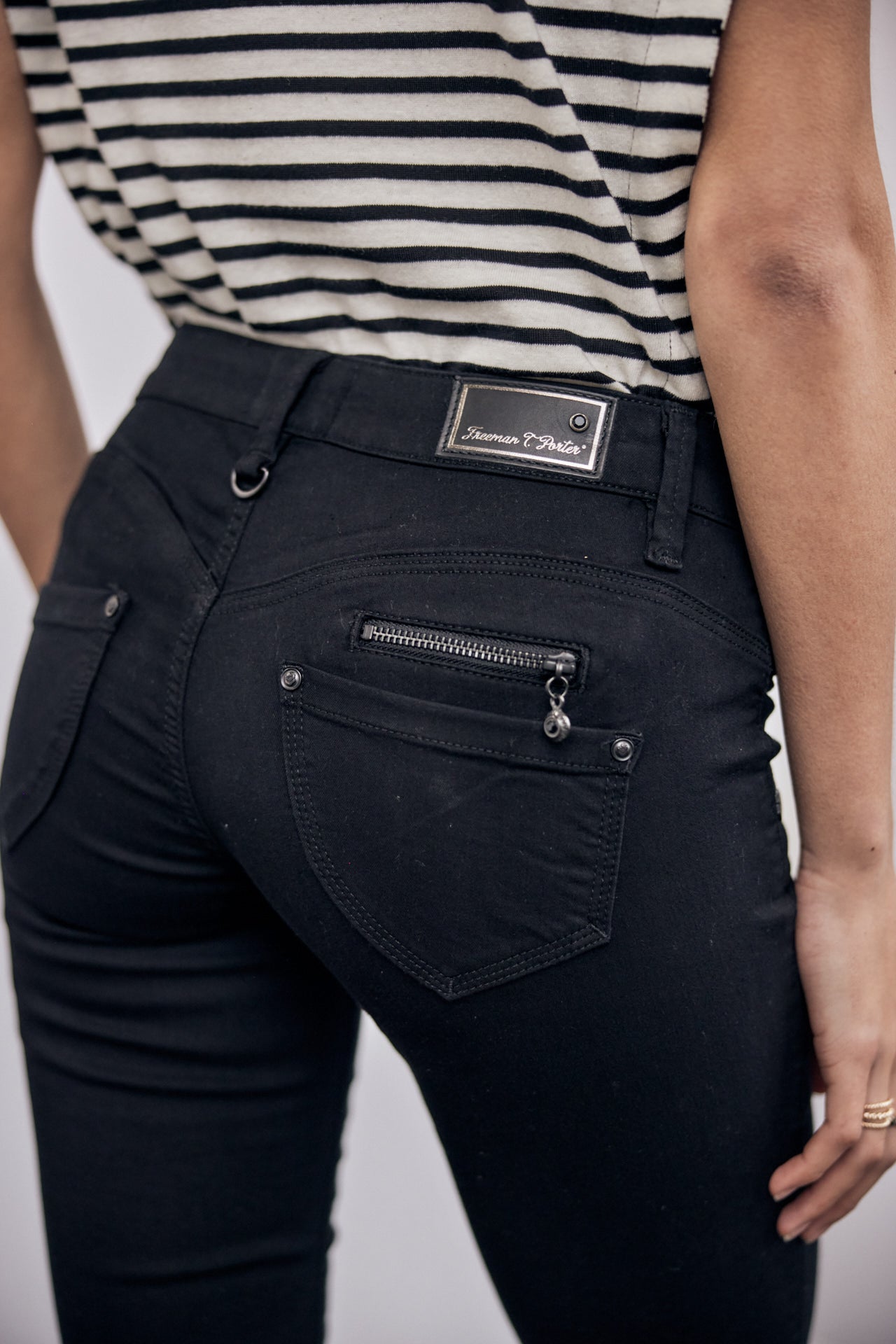 Bermuda Femme Belixa black | Freeman T. Porter