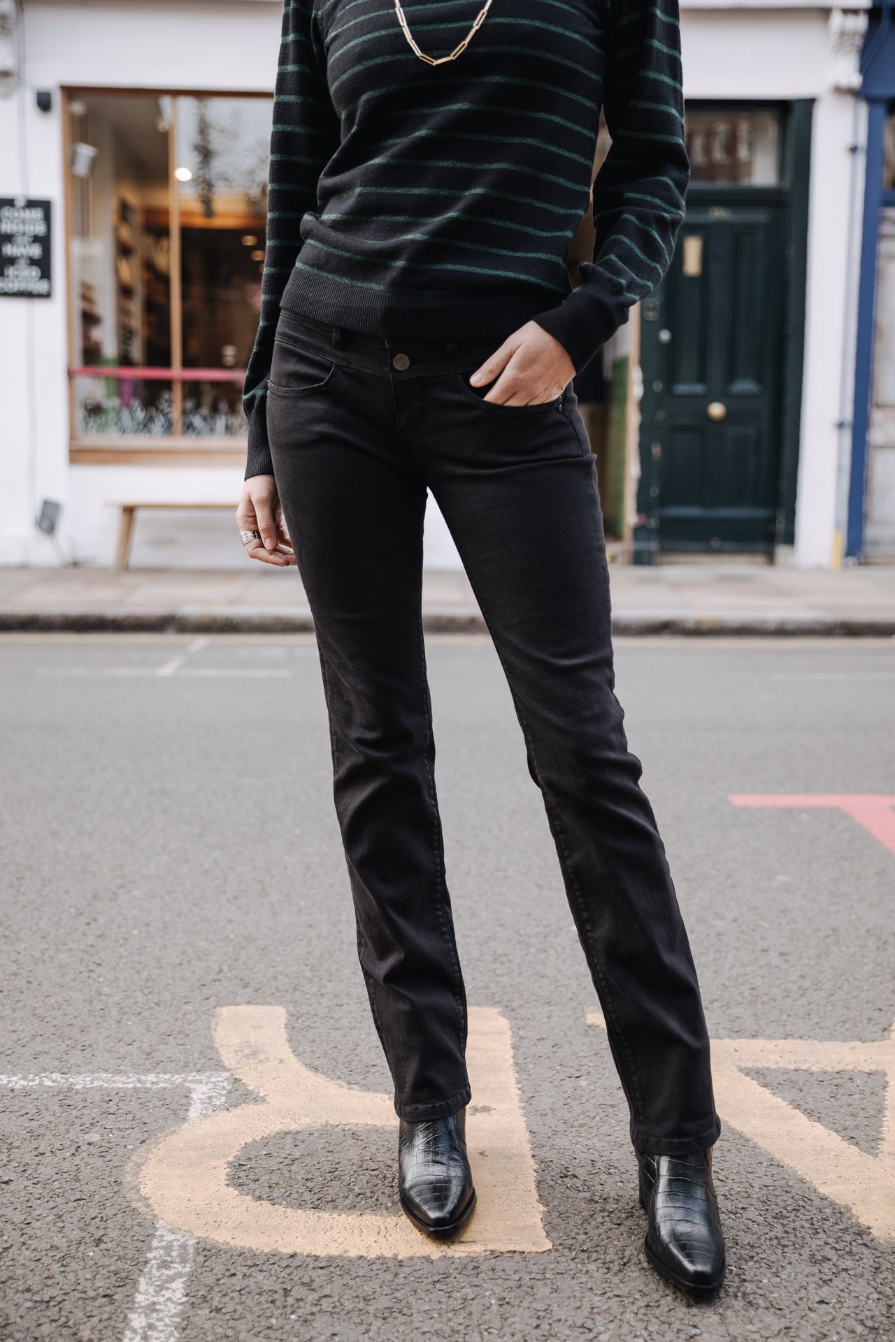 Pantalon droit Femme Madie New Magic Color black | Freeman T. Porter