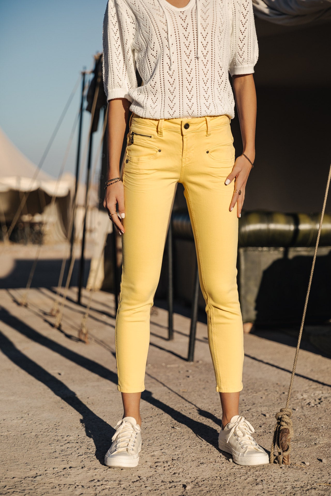 Pantalon super slim 7/8 Mujer Alexa Cropped New Magic Color banana cream | Freeman T. Porter