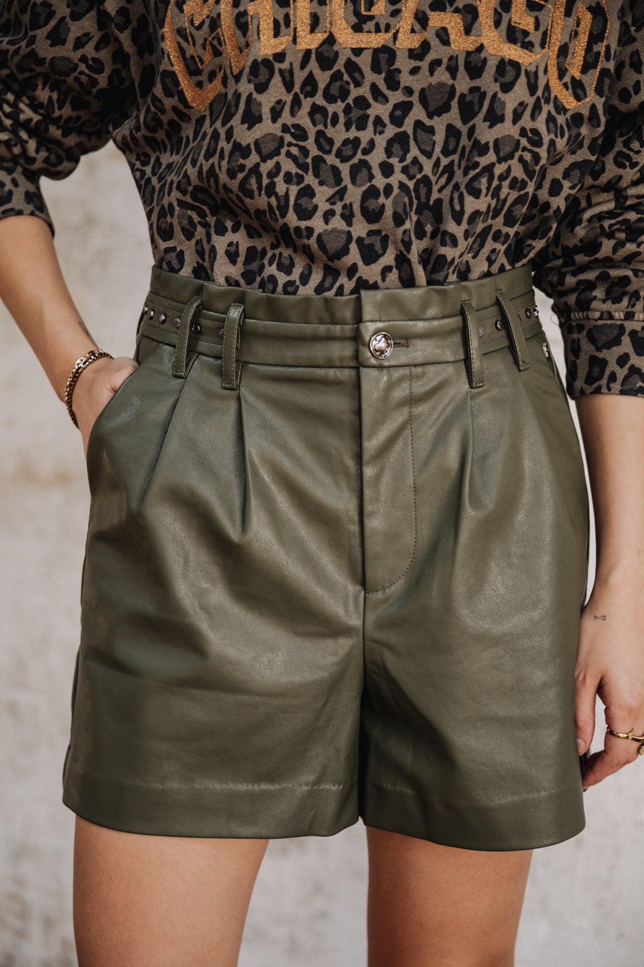 Short Paperbag Femme Vanessa Biker deep lichen green | Freeman T. Porter