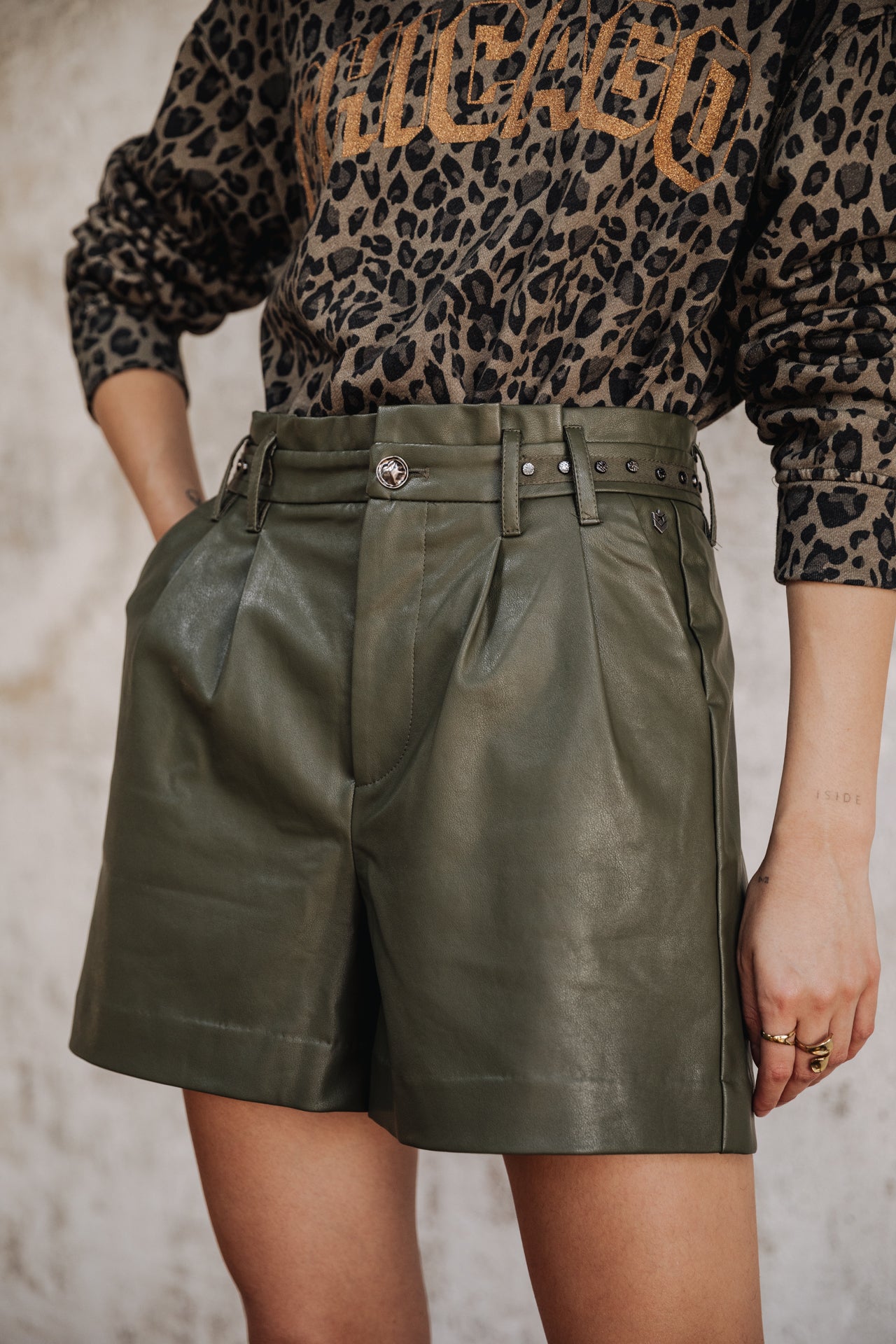 Short Paperbag Femme Vanessa Biker deep lichen green | Freeman T. Porter