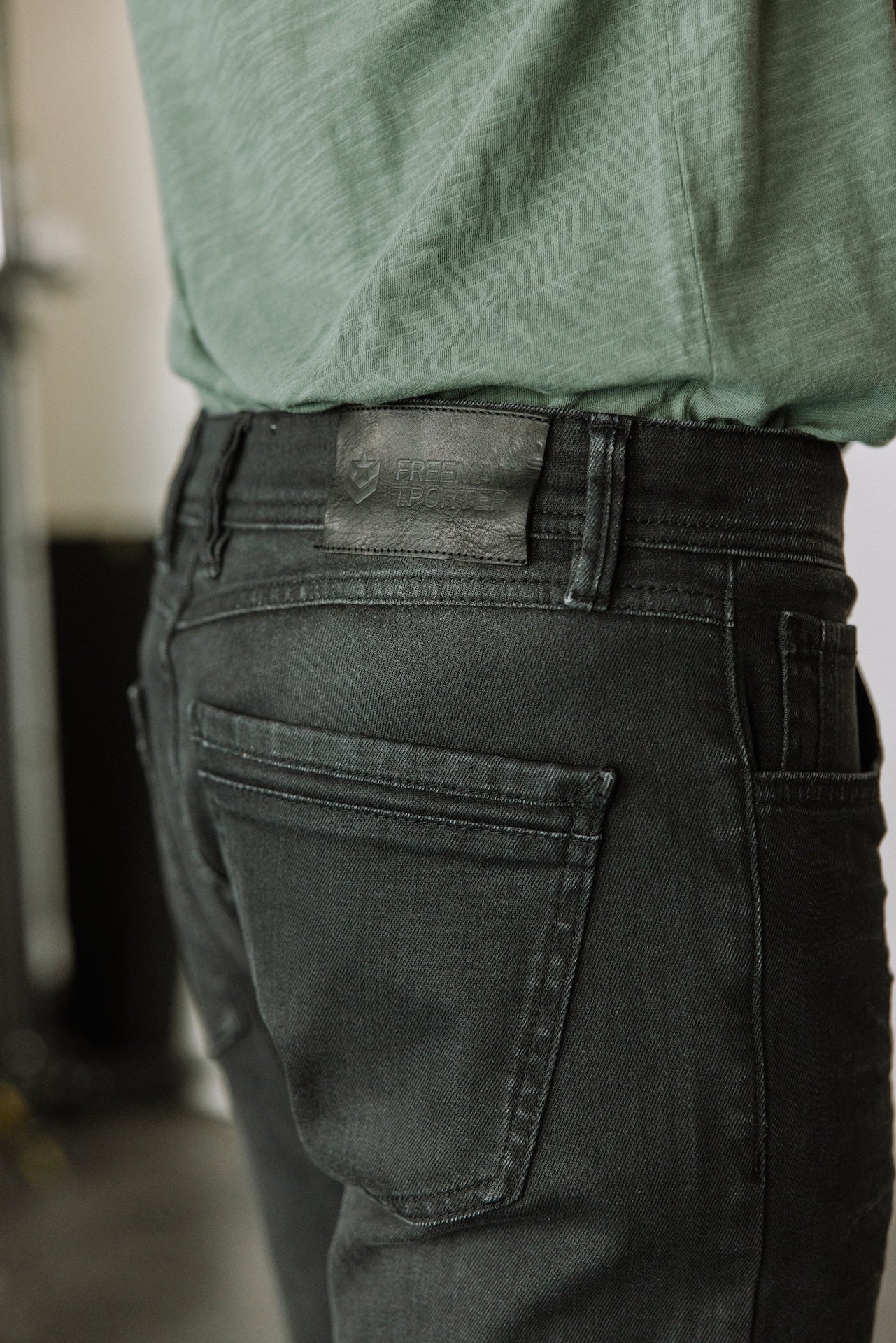 Eng anliegende gerade Jeans Mann Jimmy cid black | Freeman T. Porter
