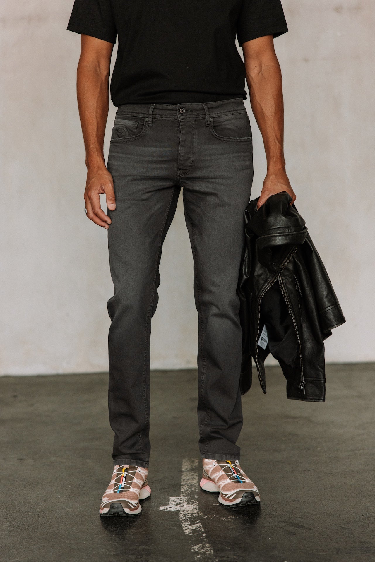 Pantalon droit ajusté Mann Jimmy Saloon anthra | Freeman T. Porter