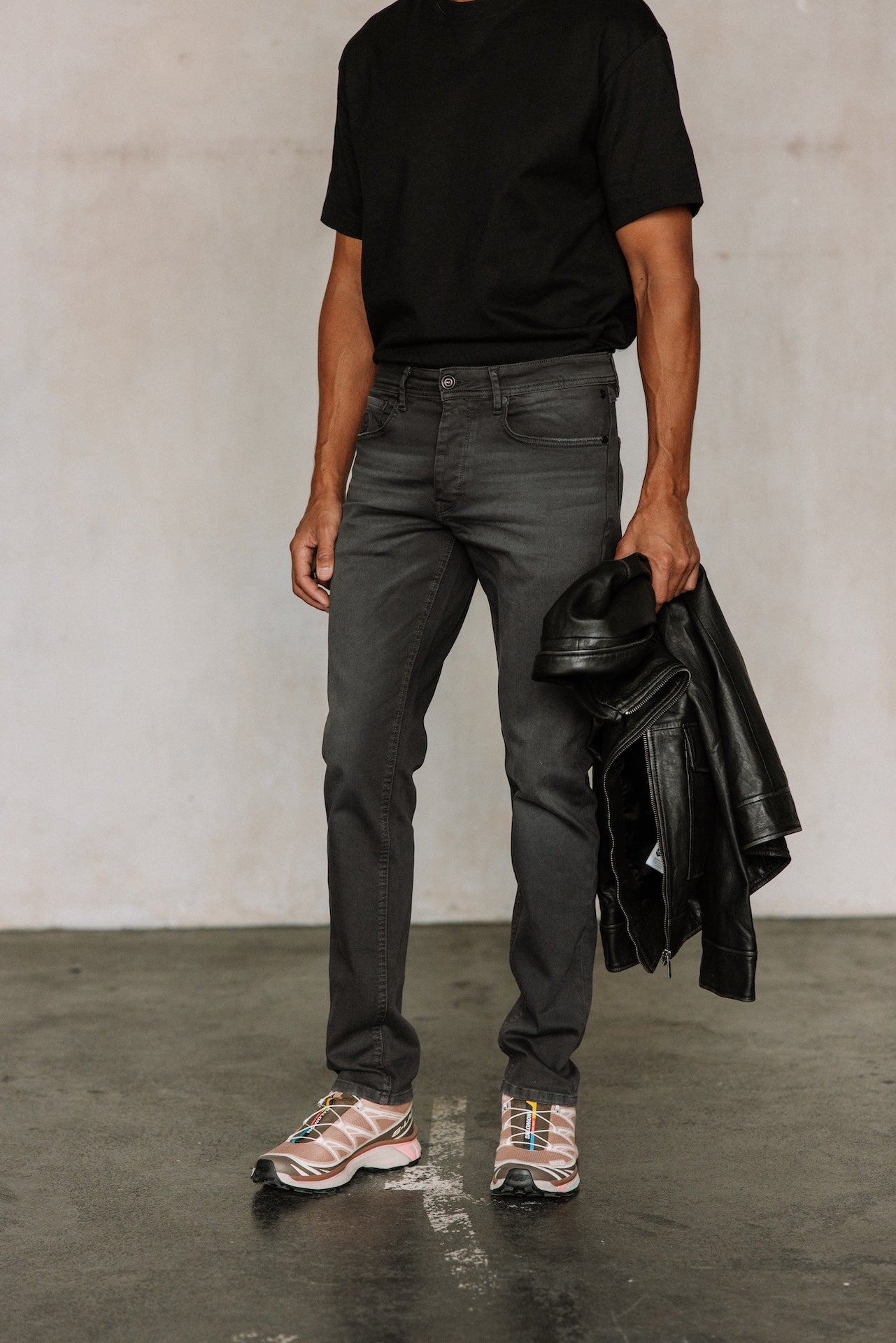 Pantalon droit ajusté Mann Jimmy Saloon anthra | Freeman T. Porter