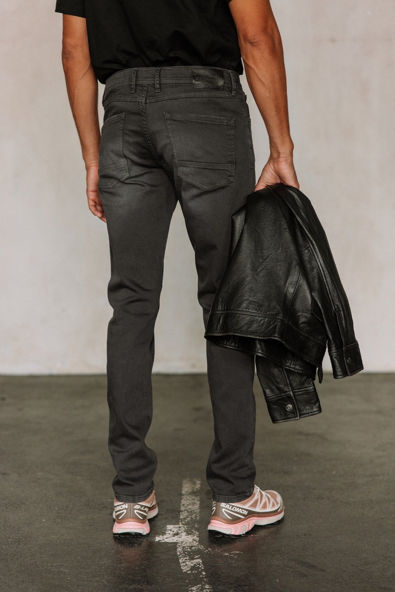 Pantalon droit ajusté Mann Jimmy Saloon anthra | Freeman T. Porter
