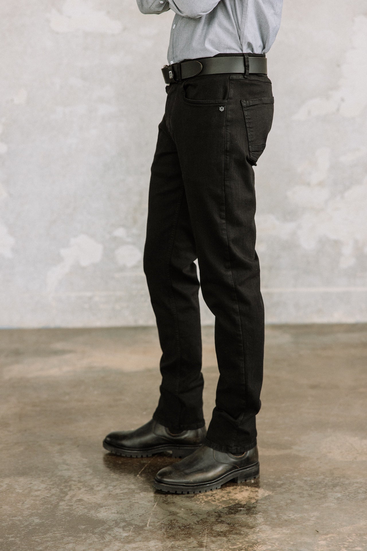 Pantalon droit ajusté Mann Jimmy New Magic Color Oil black | Freeman T. Porter