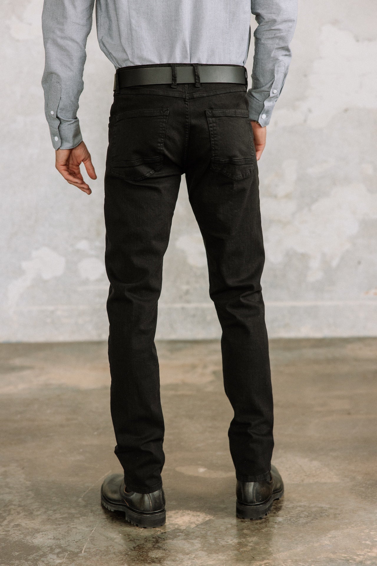 Pantalon droit ajusté Mann Jimmy New Magic Color Oil black | Freeman T. Porter