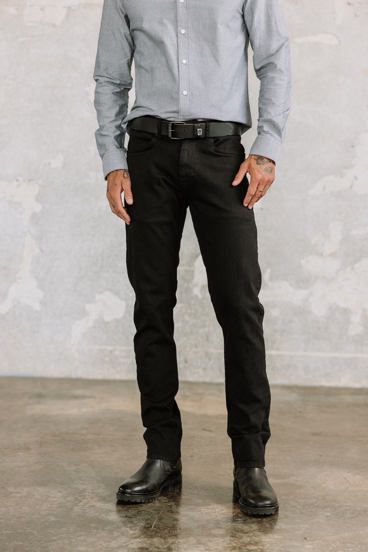 Pantalon droit ajusté Mann Jimmy New Magic Color Oil black | Freeman T. Porter