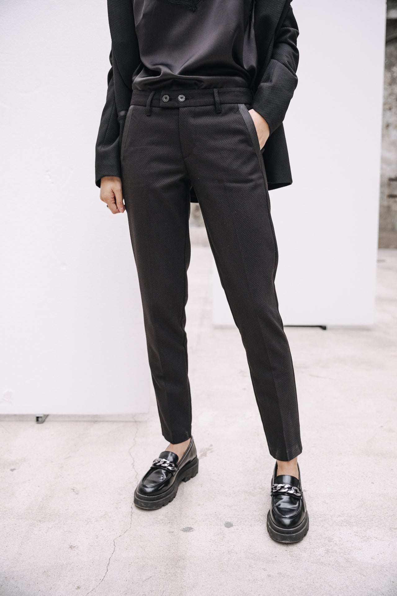 Pantalon super slim Femme Tessa Socially black | Freeman T. Porter