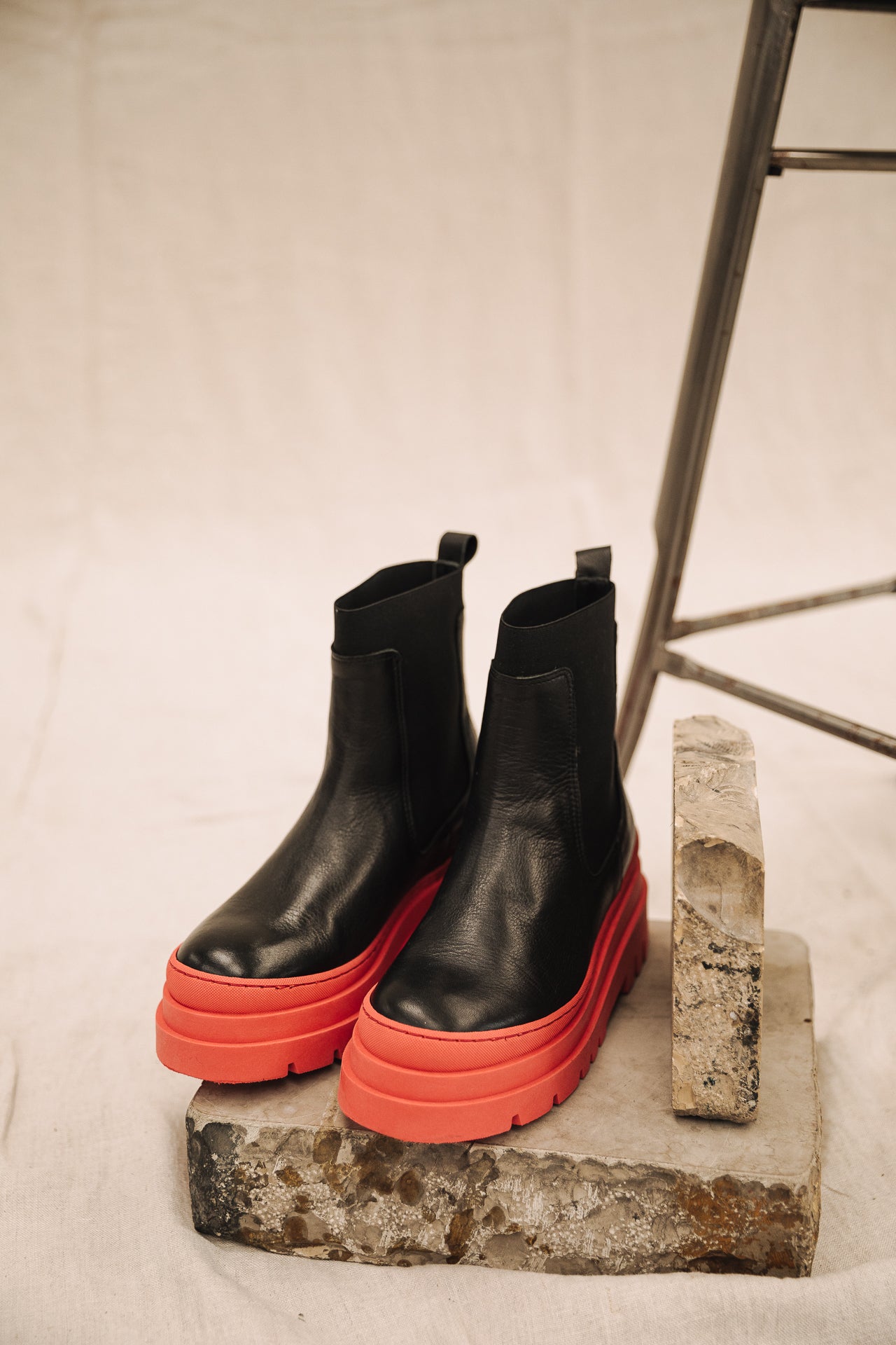 Boots Femme Janine black / red | Freeman T. Porter