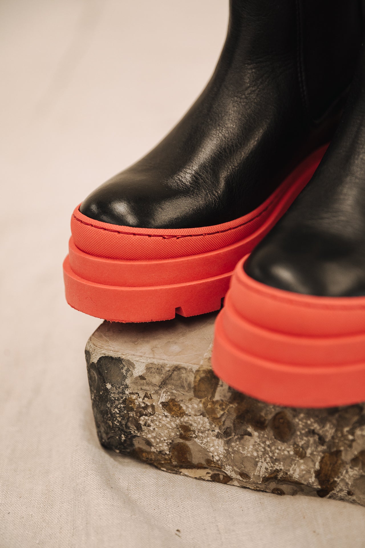 Boots Femme Janine black / red | Freeman T. Porter